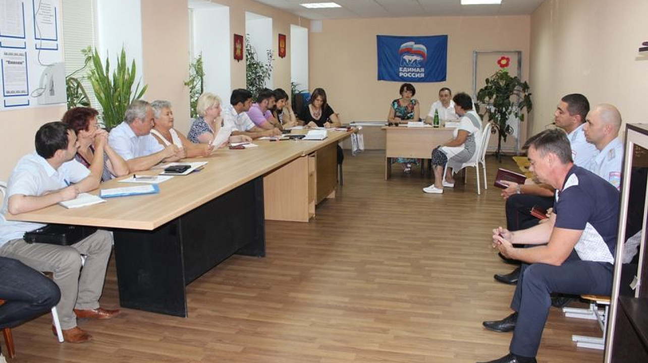 Глава Центрального округа Елена Малова провела прием руководителей органов ТОС