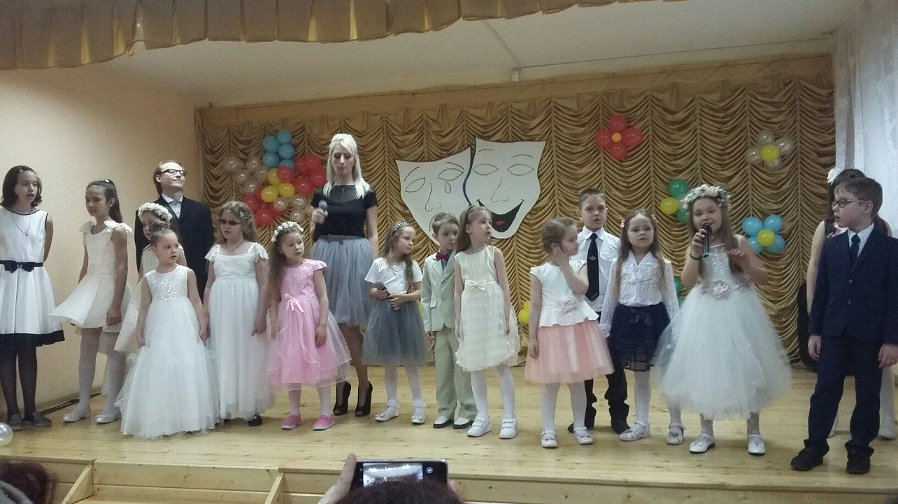 Для работников культуры Западного округа прошел праздничный концерт