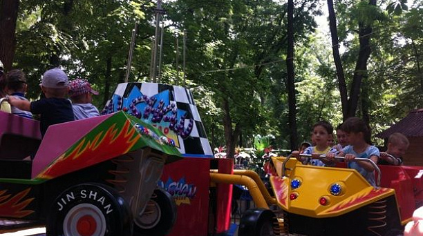 В Западном округе прошла спортивно-развлекательная программа для детей