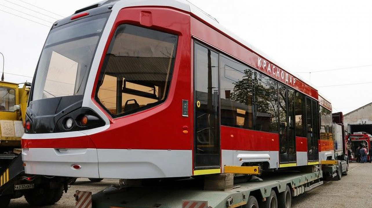 На улицы Краснодара впервые выйдет трехсекционный трамвай