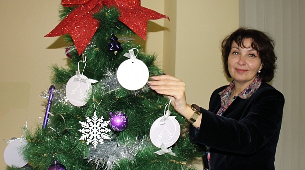 Накануне главного зимнего праздника в Центральном округе стартовала акция «Елка желаний» 