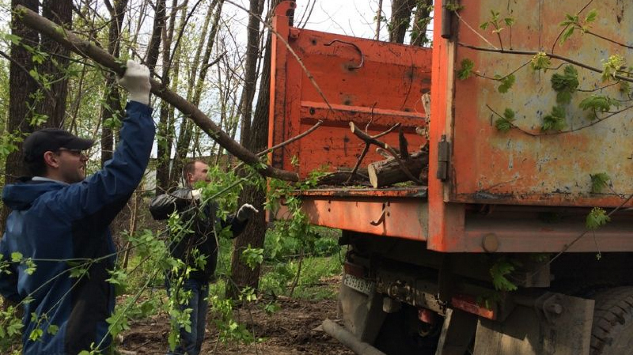 Жители Центрального округа приняли участие во Всекубанском субботнике
