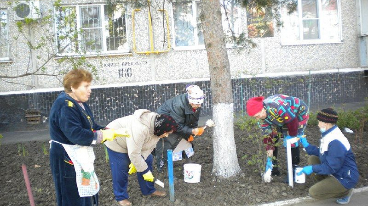 В Центральном округе прошли субботники