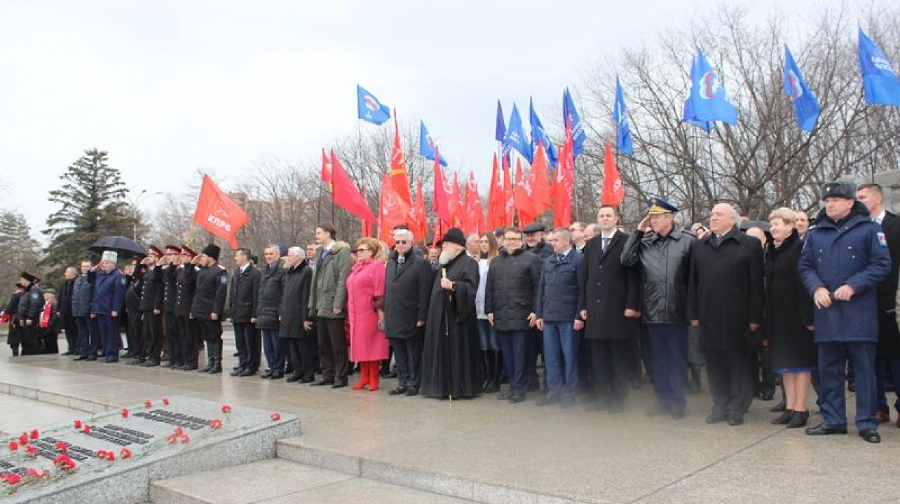 Жители Центрального округа приняли участие в торжественном митинге, посвященном освобождению Краснодара от немецко-фашистских захватчиков