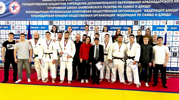 16 медалей: дзюдоисты спортшколы олимпийского резерва №5 блестяще выступили на краевом первенстве в Армавире