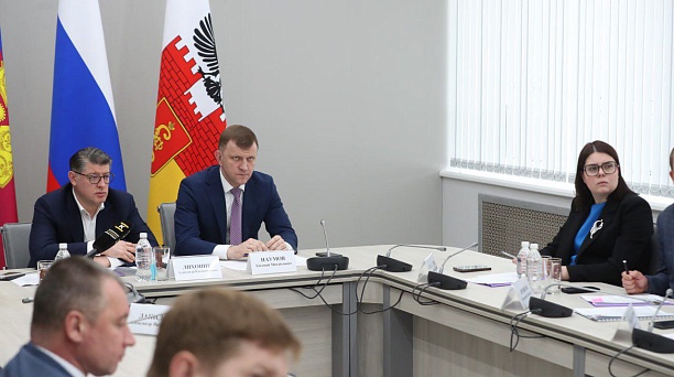 Евгений Наумов: Не может быть оправданий, чтобы не сдать объекты в срок