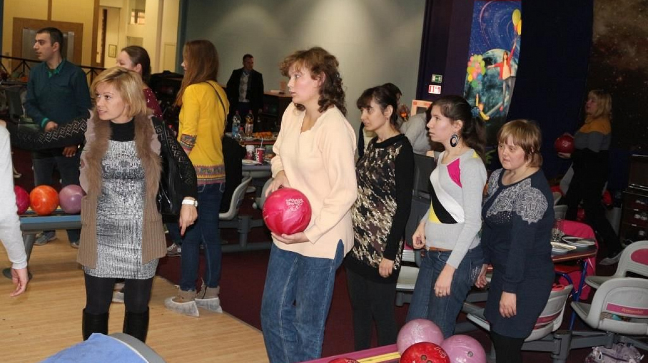 Прикубанские инвалиды поучаствовали в соревнованиях по боулингу