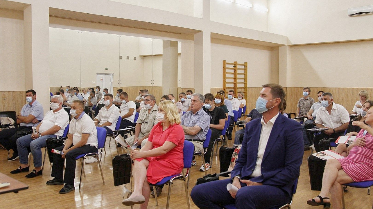 Евгений Первышов встретился с руководителями спортивных федераций Краснодара