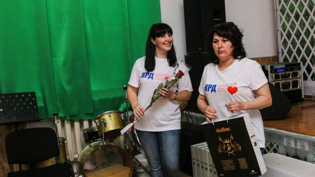 Ветеранов Карасунского округа поздравили с Днем Победы.jpg