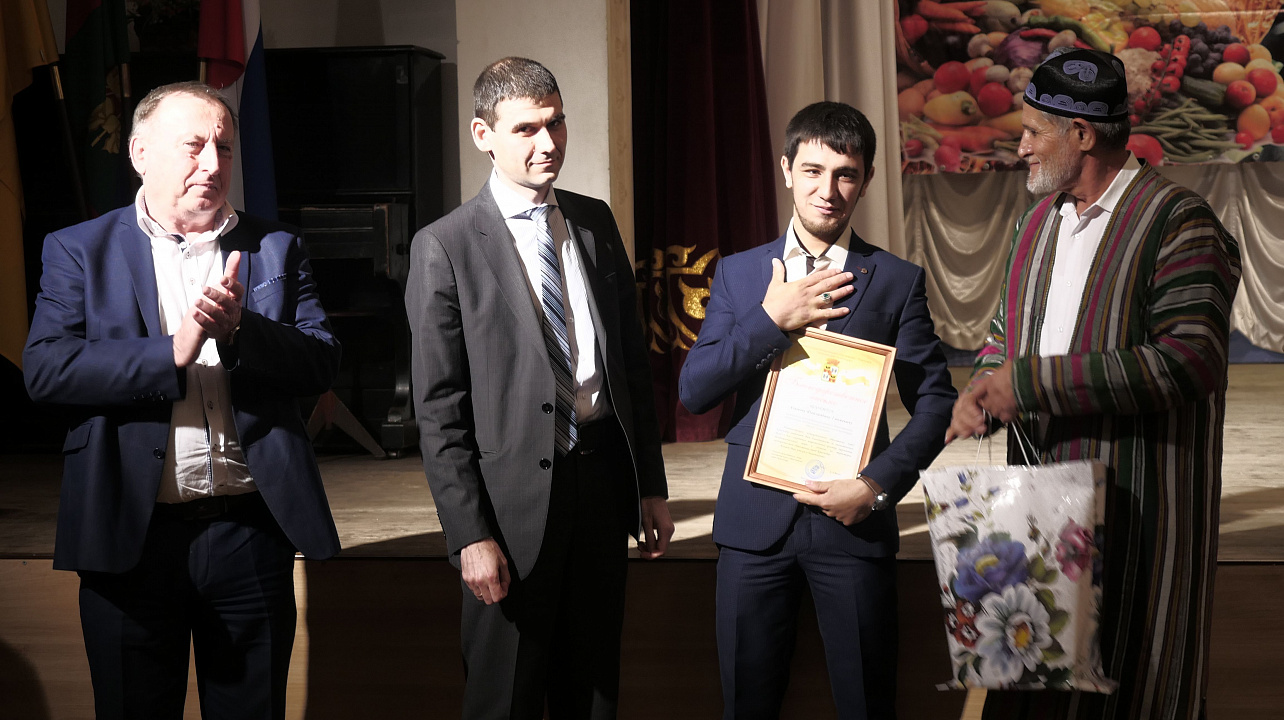 В Краснодаре отметили таджикский праздник «Мехргон» (6).JPG