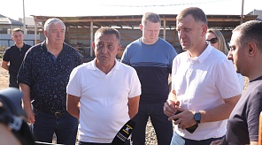 Евгений Наумов проинспектировал ход строительства детского сада в станице Старокорсунской