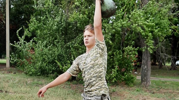 Спортивный праздник для юных казаков