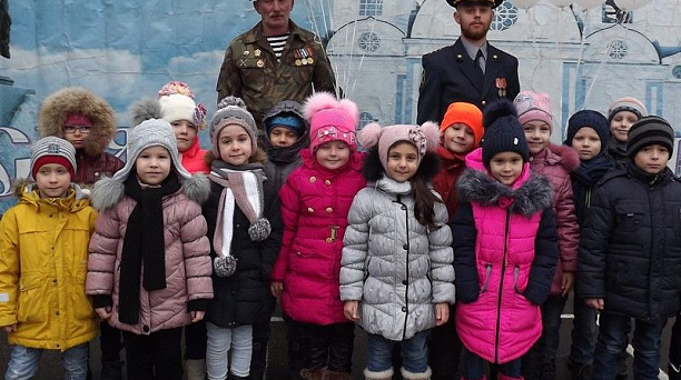 Курсанты провели Урок мужества в детском саду № 90