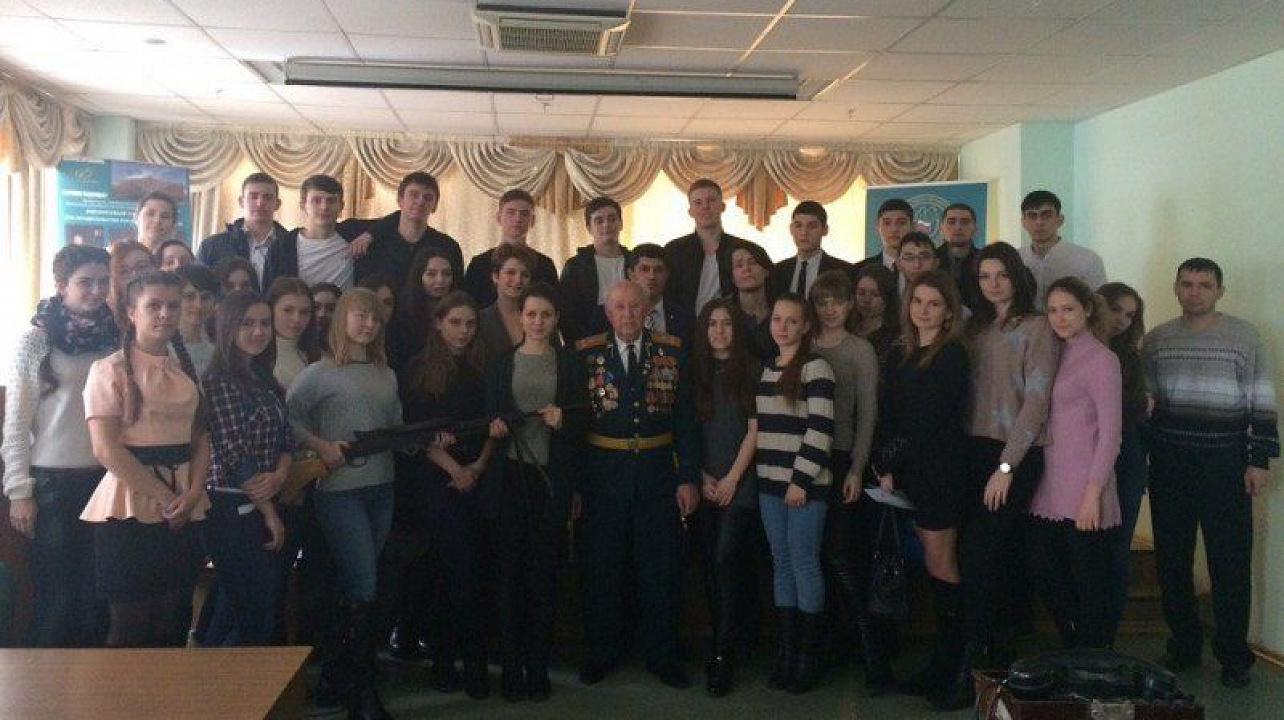 Ветераны Центрального округа проводят встречи со студентами