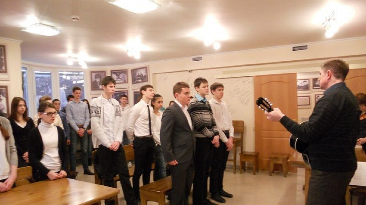 Студенты КТЭК вспомнили стихи о войне