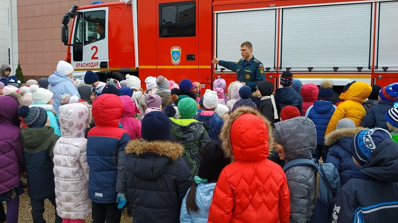 встреча с пожарными.jpg