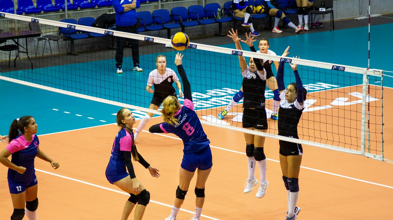 Определились победители Первенства Краснодара по волейболу среди юношей и девушек