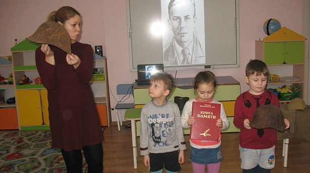 Воспитанники детского сада № 99 побывали на выставке военных экспонатов