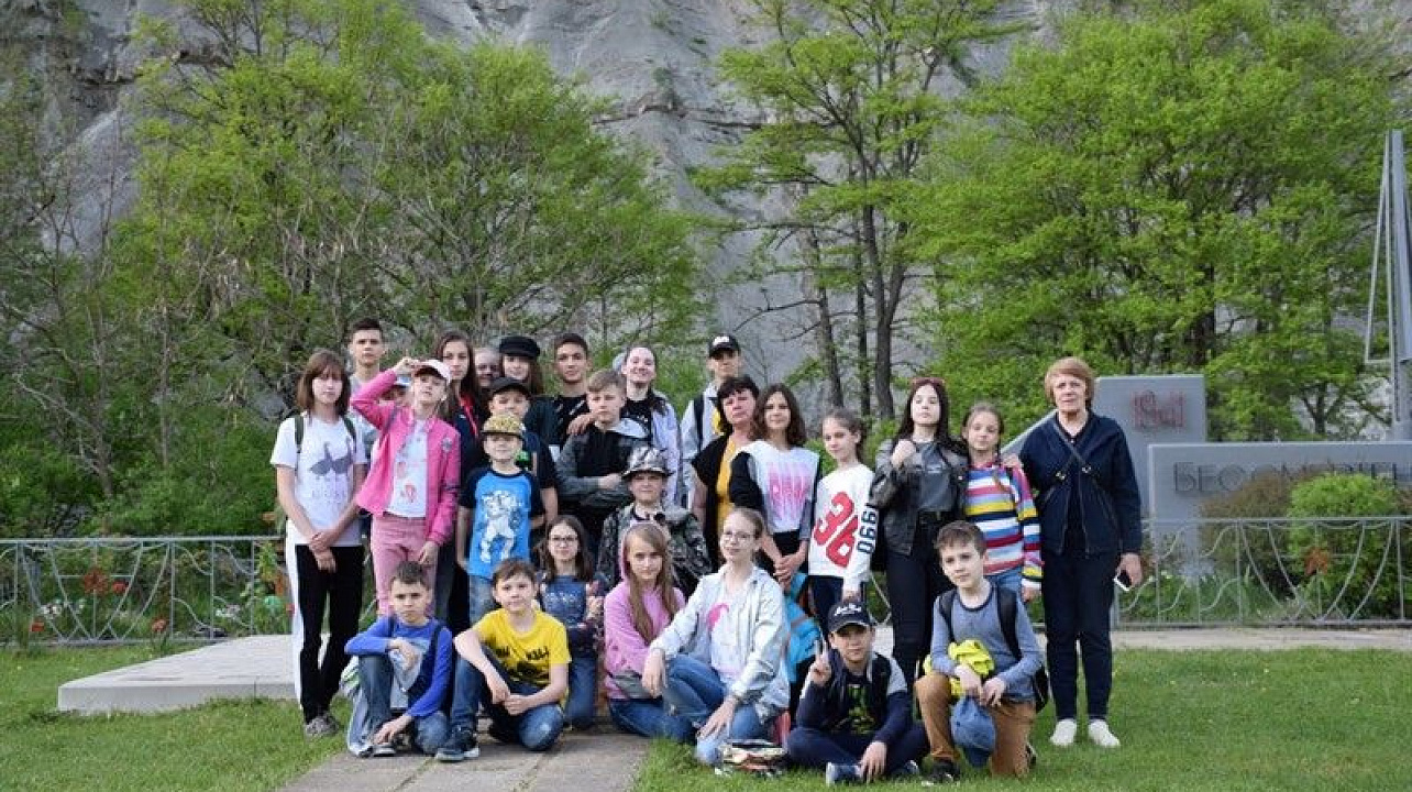 Алексей Падалка провел патриотическую встречу с воспитанниками Медиашколы.jpg