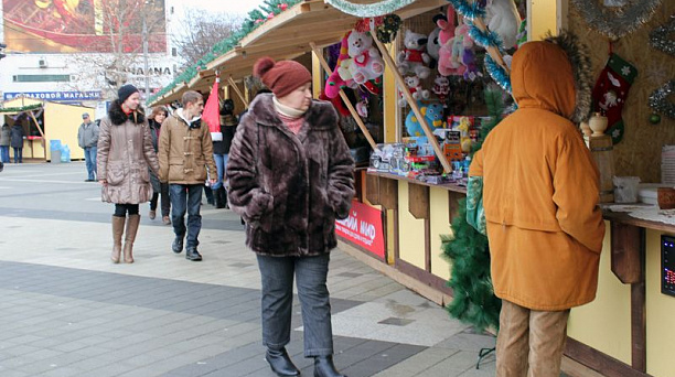 Новогодняя ярмарка продолжит свою работу по 8 января