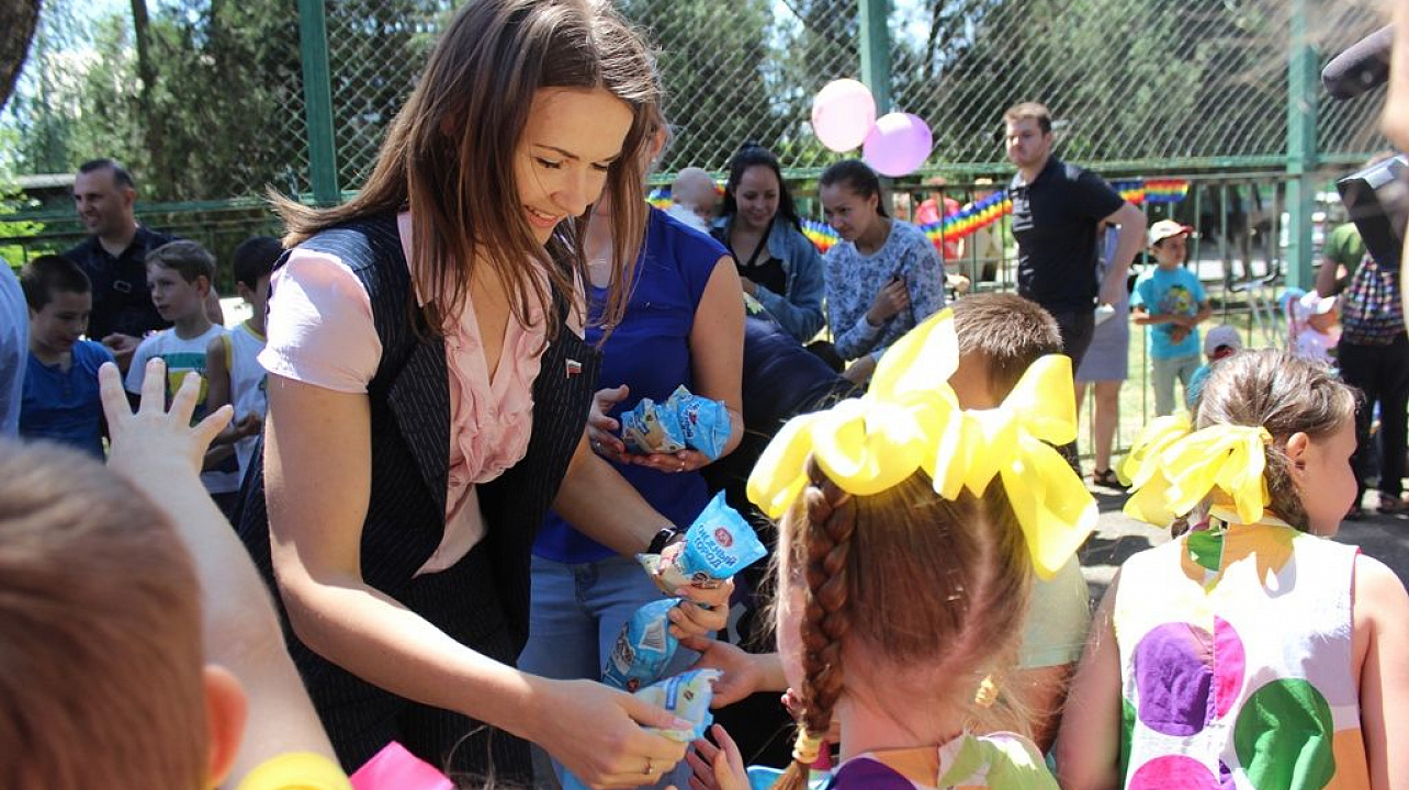 Детство – это смех и радость