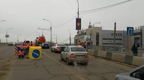 В Краснодаре начались работы по ремонту деформационных швов на Тургеневском мосту