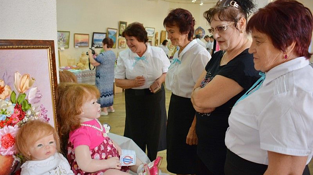 «Союз пенсионеров России представил выставку «Мир наших увлечений»