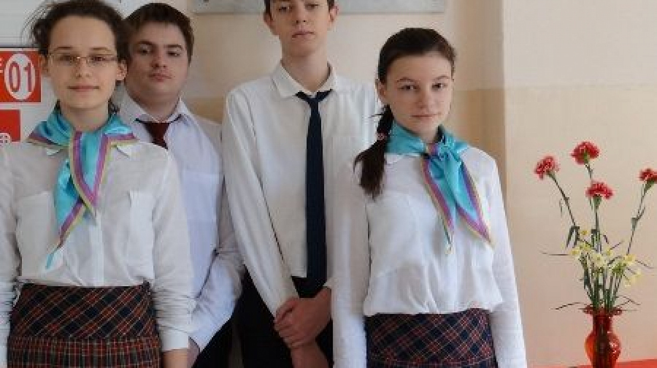 Мемориальная доска гимназии № 92