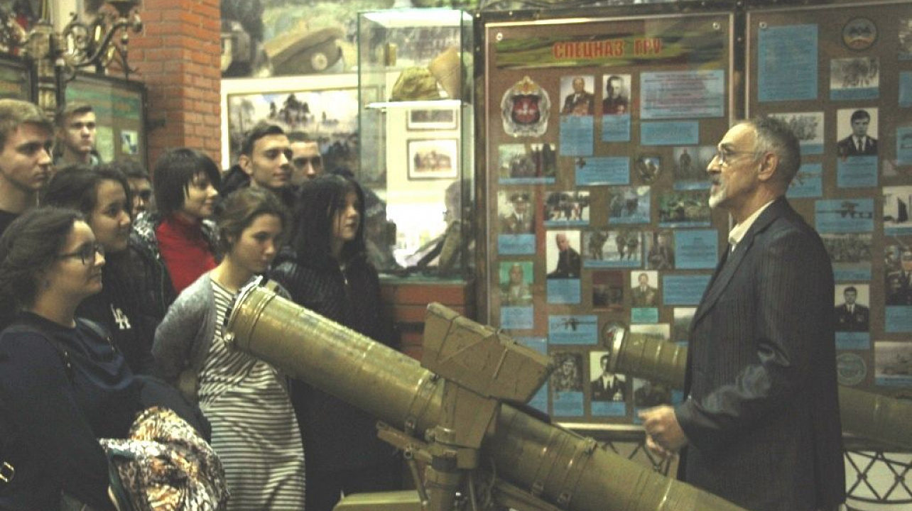 О Ленинграде студентам КИПО