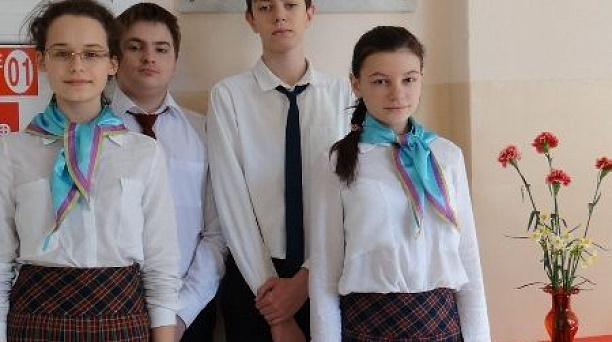 Мемориальная доска гимназии № 92