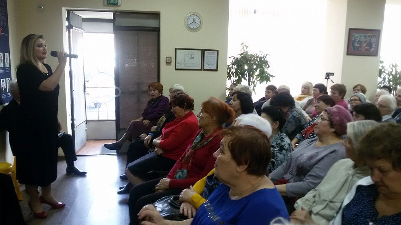 Сотрудники библиотеки им. Н. А. Некрасова прошел литературно-музыкальный праздник