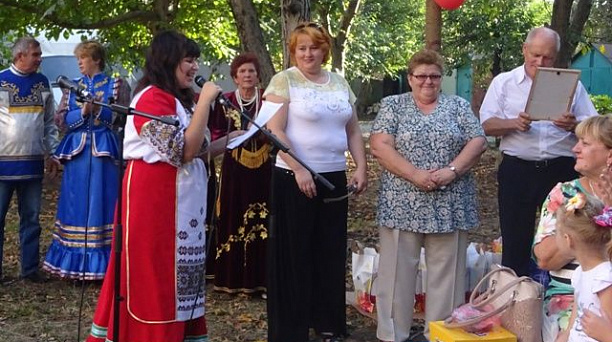 В поселке Витаминкомбинат отметили полувековой юбилей дома