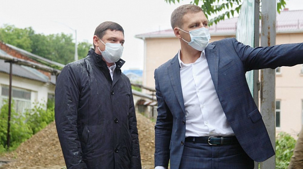 Тротуар вместо забора: в Краснодаре по ул. им. Хакурате сделают пешеходную зону