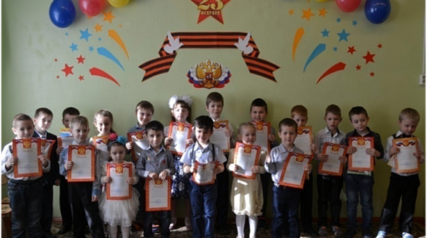 В детском саду № 2 прошёл конкурс чтецов «Несокрушимая и легендарная»