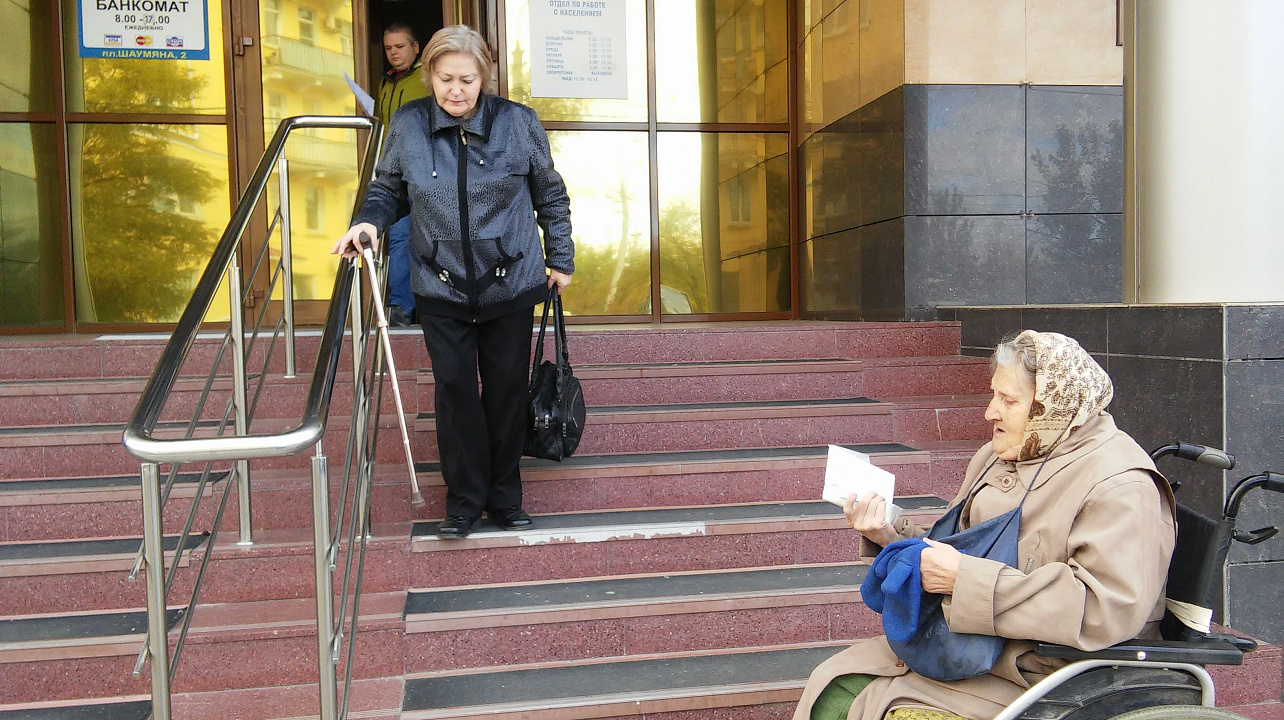 Специалисты социальной защиты населения проверили 133 объекта на доступность для инвалидов