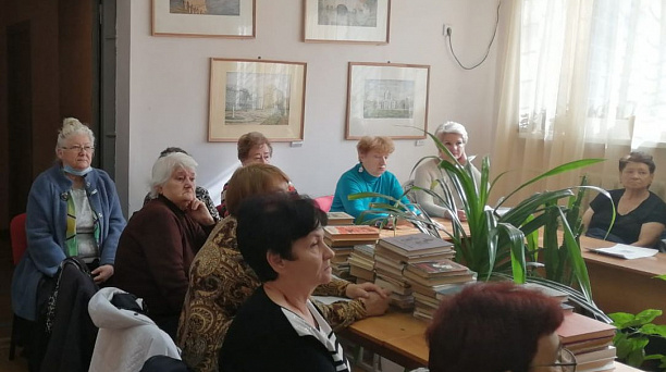 В Центральном округе прошла книжная выставка "Будущее России – в единстве"