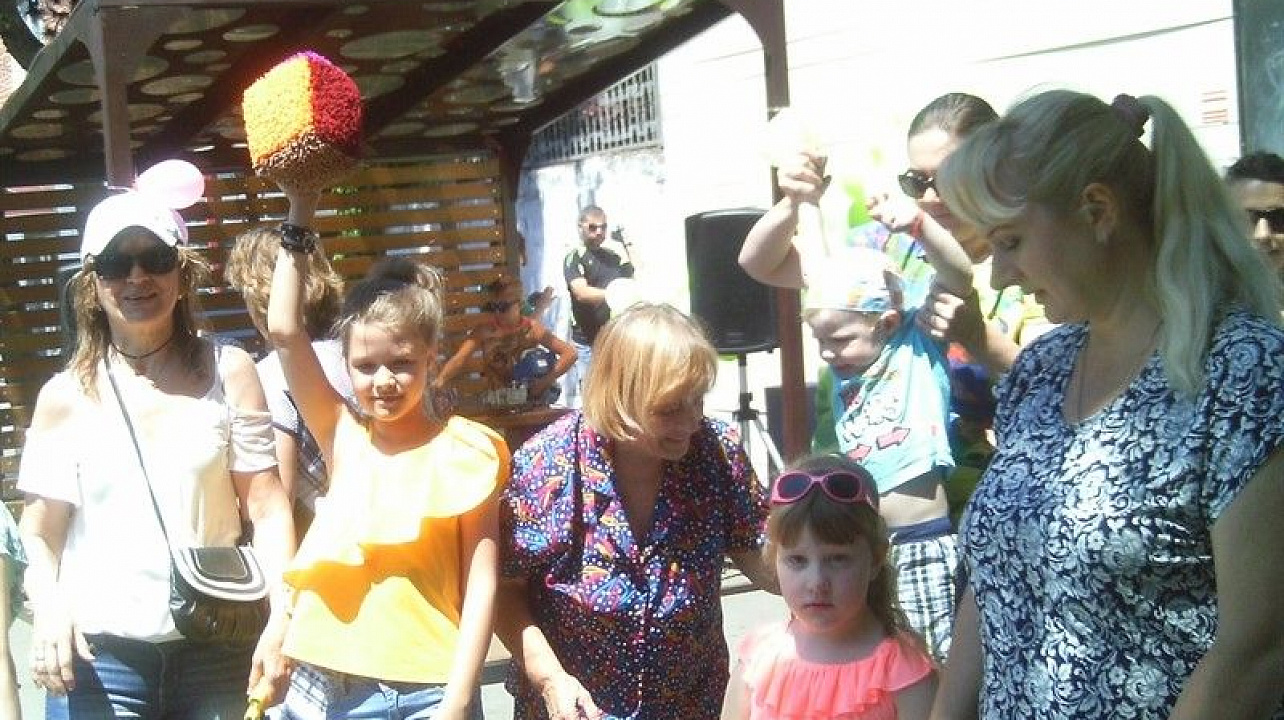 Общественная организация инвалидов, ветеранов, пенсионеров Западного округа г. Краснодара провела детский праздник в первый день лета.jpg