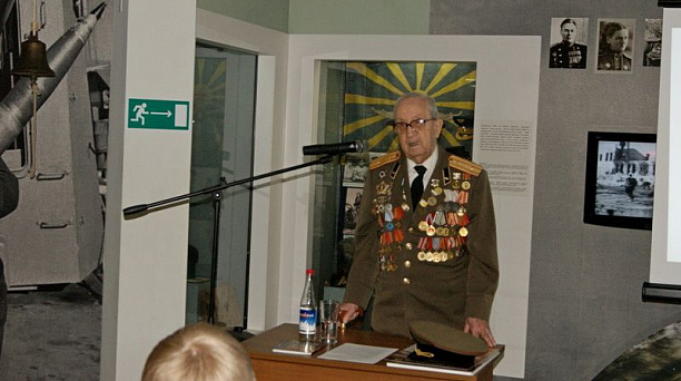 Урок мужества от Ветерана для юных казаков