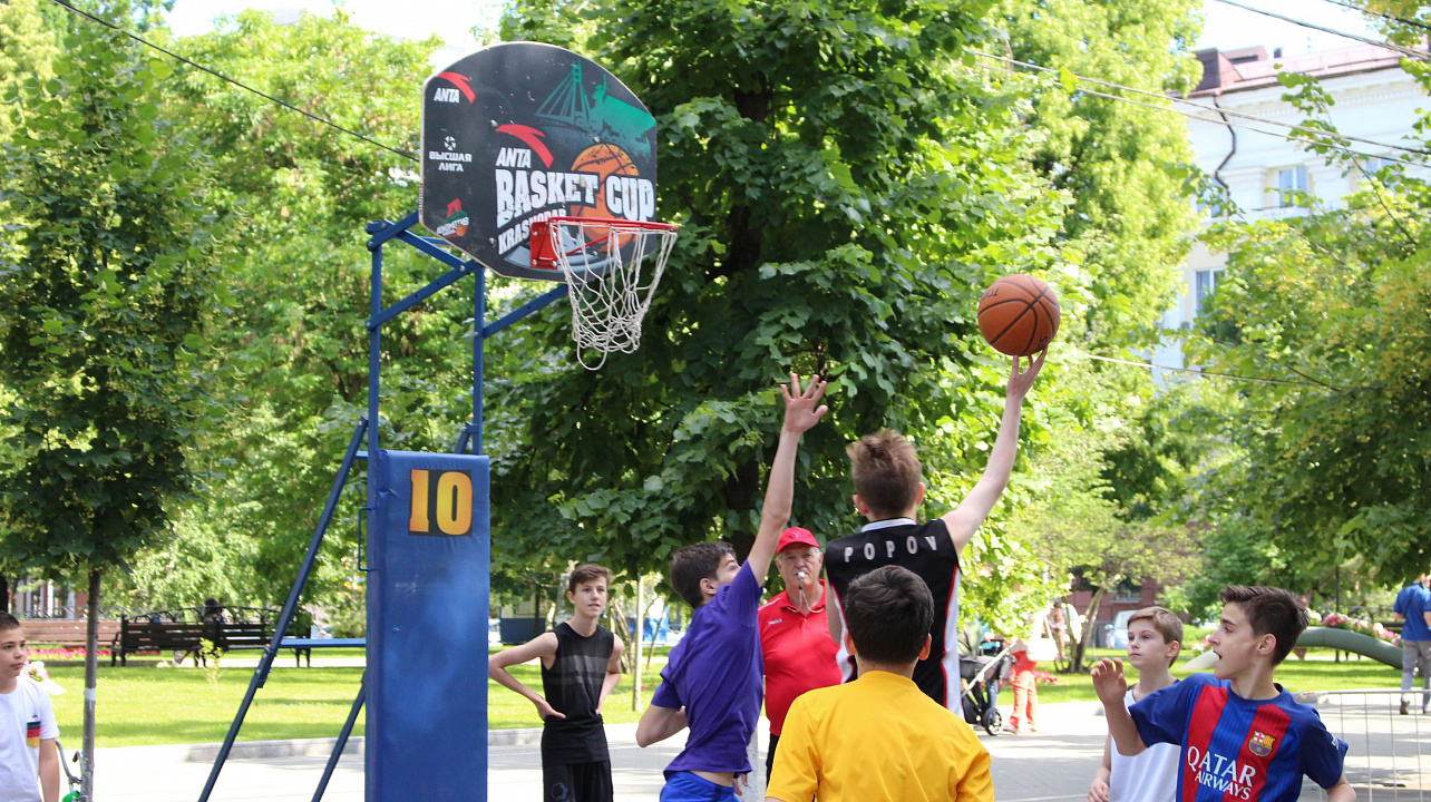 Фотоотчет с юношеской суперлиги по уличному баскетболу