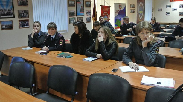 Сотрудники комиссии ПДН и инспекторы полиции обсудили изменения в административном законодательстве