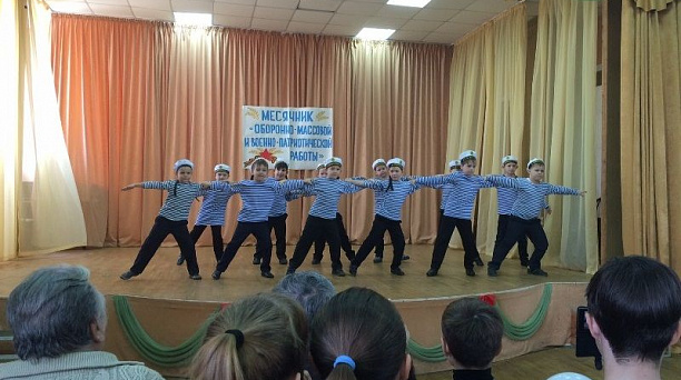 Фестивалем инсценированной военно-патриотической песни завершился месячник в школе № 55 Западного округа