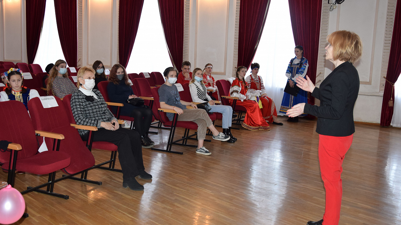 В Общественно-информационном центре города Краснодара отпраздновали Масленицу.JPG