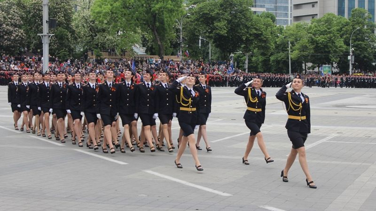 Ветераны Центрального округа приняли участие в военном параде