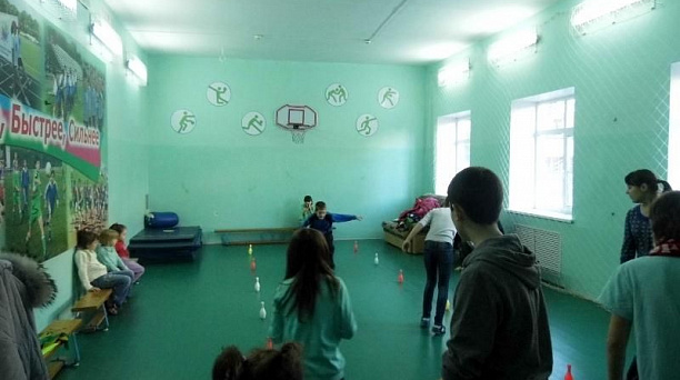 В Реабилитационном центре «Авис» прошла игровая программа «Один день из жизни солдата»