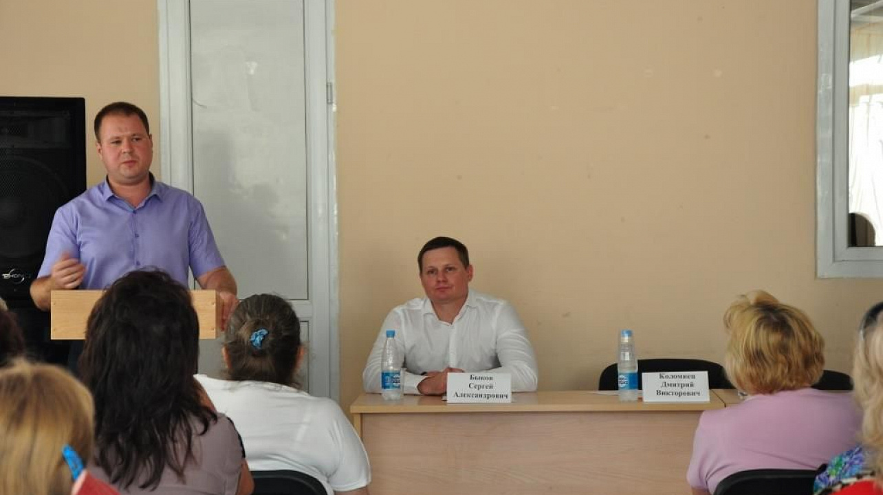 Депутаты городской Думы Краснодара Сергей Быков и Дмитрий Коломиец отчитались перед избирателями о результатах работы