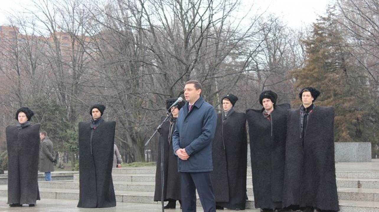 Жители Центрального округа приняли участие в торжественном митинге, посвященном 75-й годовщине освобождения Краснодара от немецко-фашистских захватчиков