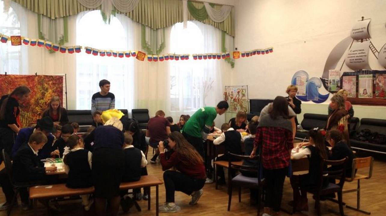 В школе № 91 Центрального округа отметили День матери