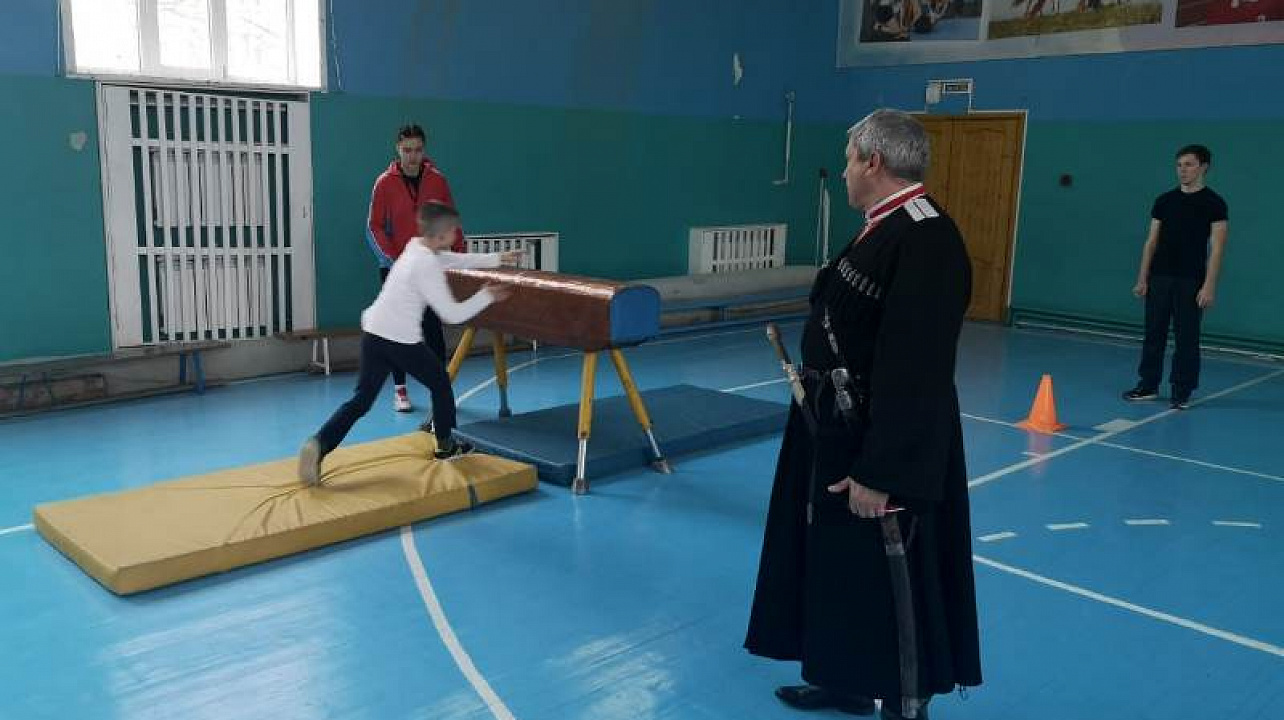 Хуторские казачьи общества Центрального округа ведут большую патриотическую работу