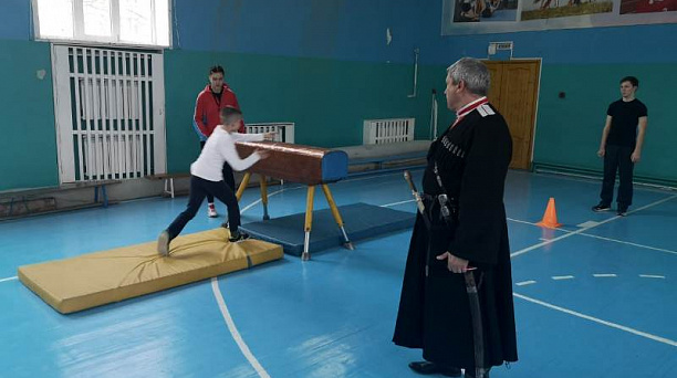 Хуторские казачьи общества Центрального округа ведут большую патриотическую работу