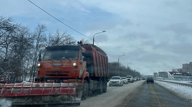 В Краснодаре за прошедшие сутки очистили от снега более 1200 км дорог